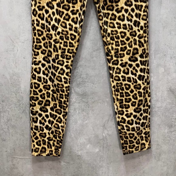 Celebrity Pink Juniors' Cheetah Print High Rise - Picture 2 of 12